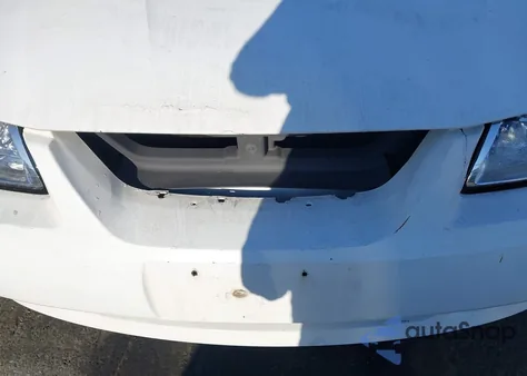 1999 Ford Mustang z USA, uszkodzony, nr VIN 1FAFP4043XF128021